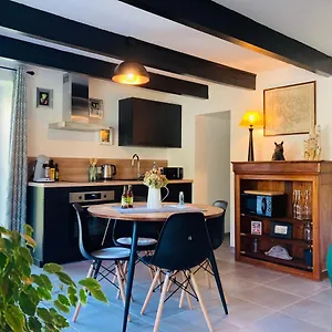 Hébergement de vacances Charmante Petite Maison Rénovée